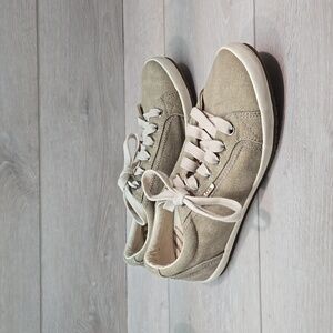Taos Womens Star Canvas Sneakers shoes sz 7.5